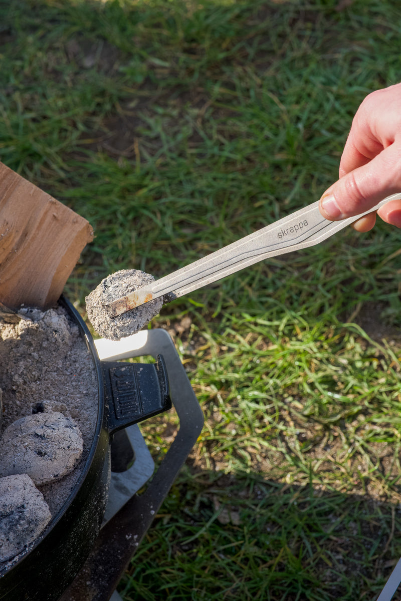 Titanium Fire & Food Tongs - Skreppa